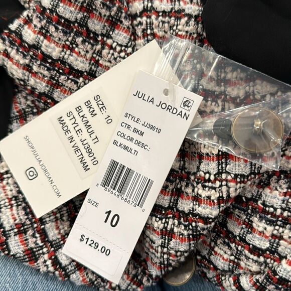 Julia Jordan
Stretch Tweed Long Sleeve Shirt Dress - Picture 2 of 5